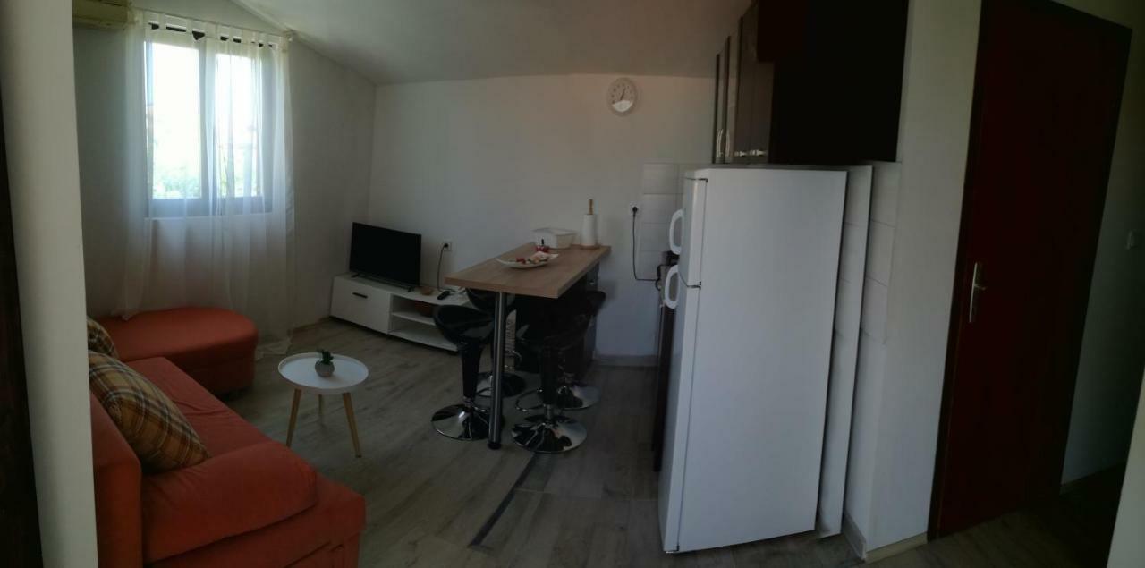 Apartman Zidak Вир Екстериор снимка